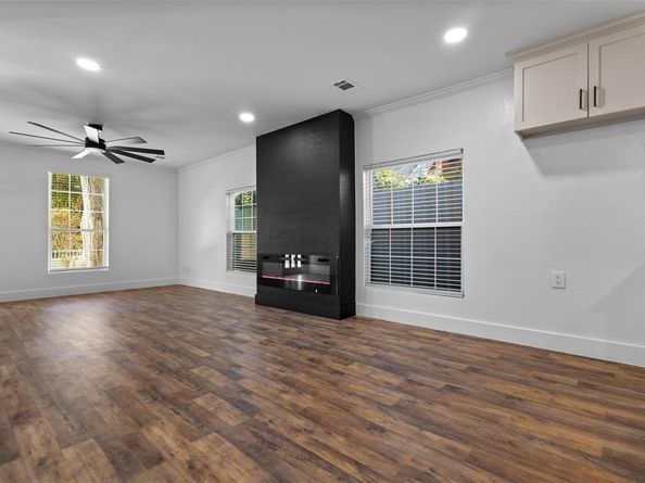 922 S Windomere Avenue , Dallas Texas 75208