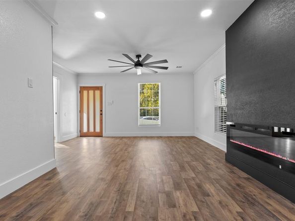 922 S Windomere Avenue , Dallas Texas 75208