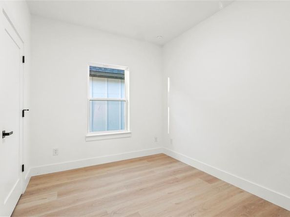 4230  Aztec  , Dallas Texas 75216