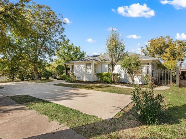 3705  Seguin Drive , Dallas Texas 75220