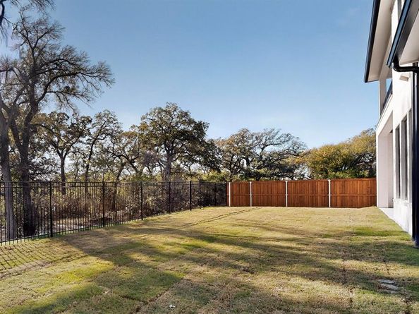 1770  Coopers Hawk Drive , Arlington Texas 76005