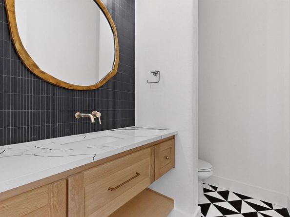 1770  Coopers Hawk Drive , Arlington Texas 76005