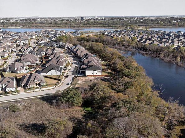 1770  Coopers Hawk Drive , Arlington Texas 76005