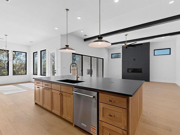 1770  Coopers Hawk Drive , Arlington Texas 76005