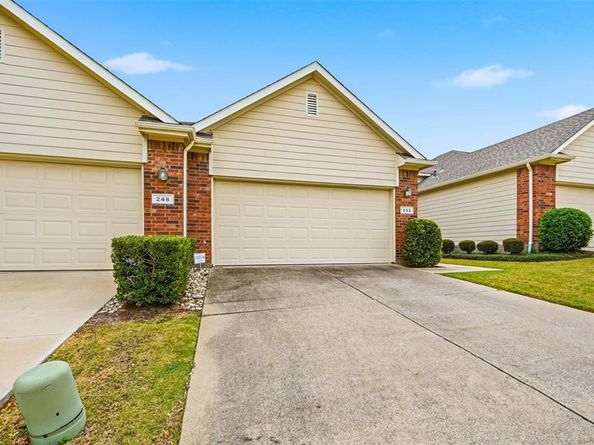 252  Heritage Hill Drive , Lewisville Texas 75067
