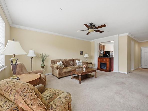 252  Heritage Hill Drive , Lewisville Texas 75067