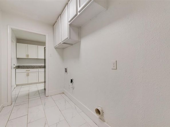 5710  Meadowick Lane , Dallas Texas 75227