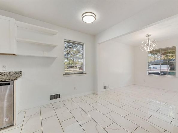 5710  Meadowick Lane , Dallas Texas 75227