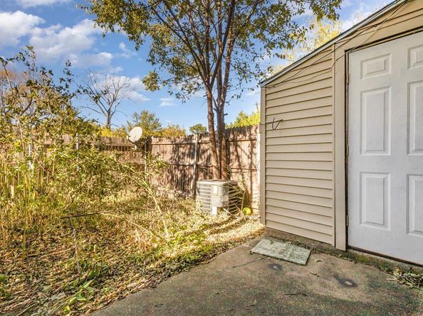 2243  Aspen Drive , Dallas Texas 75227