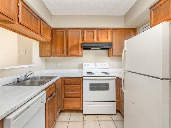 2243  Aspen Drive , Dallas Texas 75227