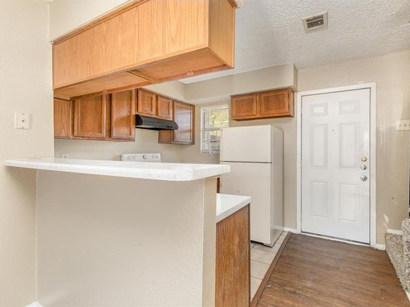 2243  Aspen Drive , Dallas Texas 75227