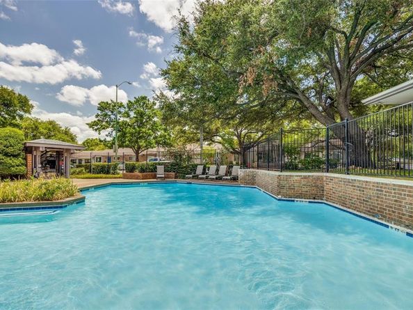 13853  Leinsper Green Street , Dallas Texas 75240