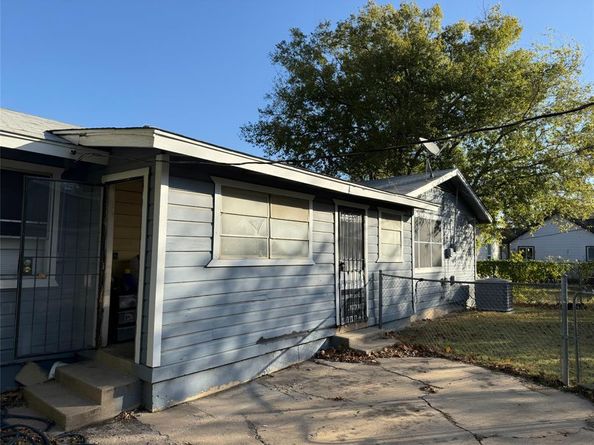 1304 E Tucker Street , Fort Worth Texas 76104