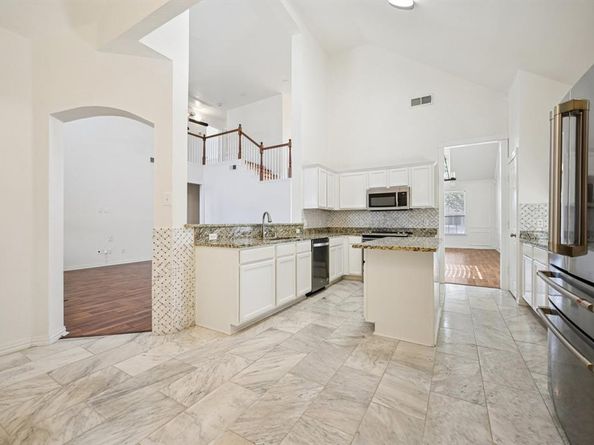 3873  Gillespie Drive , Carrollton Texas 75010