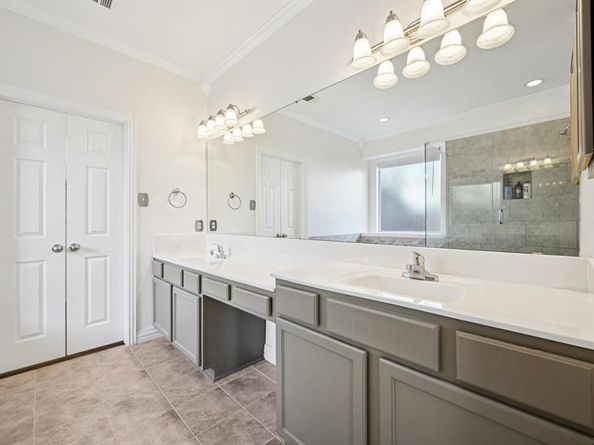 3873  Gillespie Drive , Carrollton Texas 75010