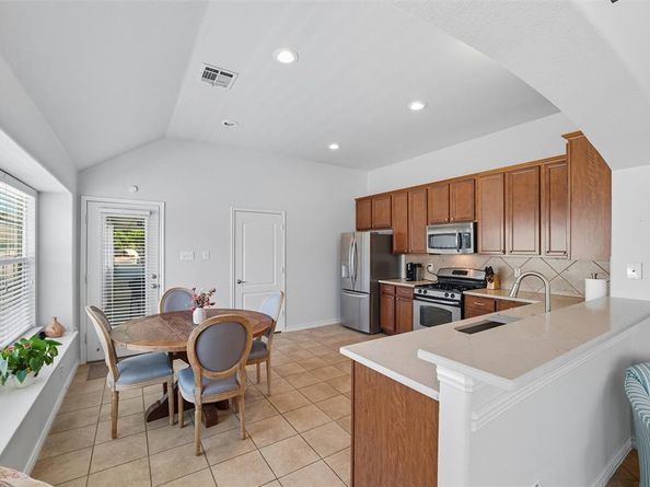 1113  King George Lane , Savannah Texas 76227