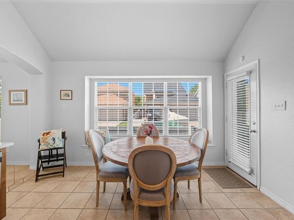 1113  King George Lane , Savannah Texas 76227