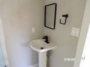 1115 S Glasgow Drive  2, Dallas Texas 75223