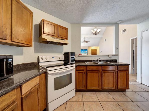 10464  Woodleaf Drive , Dallas Texas 75227