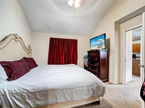 10464  Woodleaf Drive , Dallas Texas 75227