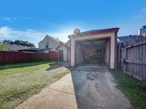 10464  Woodleaf Drive , Dallas Texas 75227