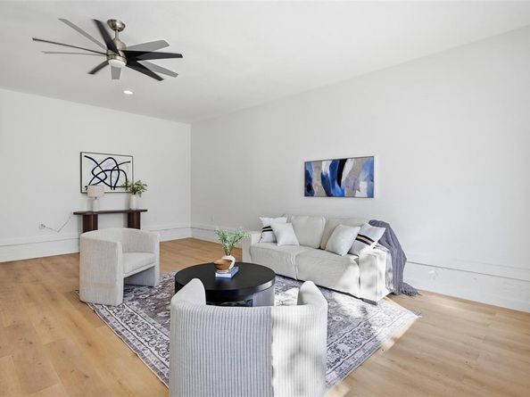 1711  Essex Avenue , Dallas Texas 75203