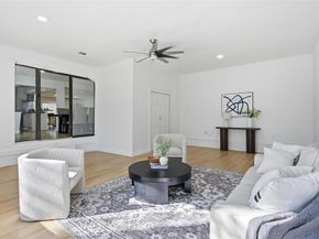 1711  Essex Avenue , Dallas Texas 75203