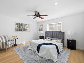 1711  Essex Avenue , Dallas Texas 75203