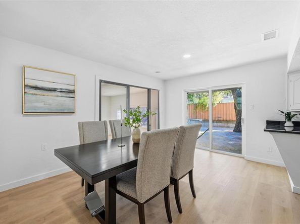 1711  Essex Avenue , Dallas Texas 75203