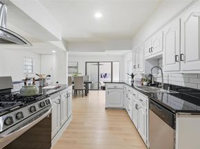 1711  Essex Avenue , Dallas Texas 75203