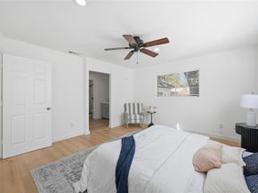 1711  Essex Avenue , Dallas Texas 75203