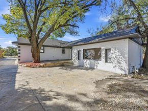 1711  Essex Avenue , Dallas Texas 75203