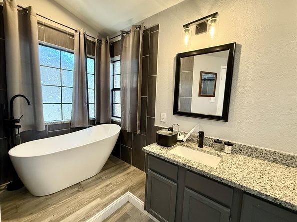 4321  Winchester Court , Grand Prairie Texas 75052