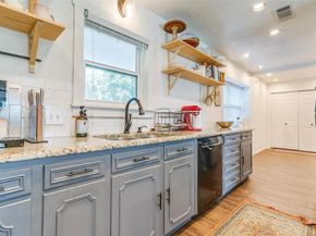 2212  Ridge Lane , Grapevine Texas 76051