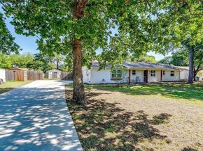 2212  Ridge Lane , Grapevine Texas 76051
