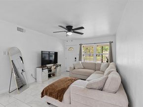 434 W Phillips Court , Grand Prairie Texas 75051