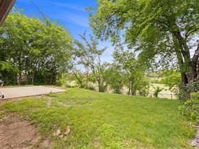 434 W Phillips Court , Grand Prairie Texas 75051