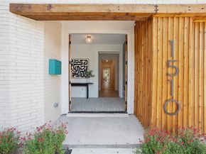 1510  Marfa Avenue , Dallas Texas 75216