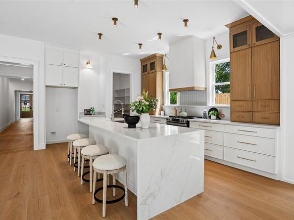 1510  Marfa Avenue , Dallas Texas 75216