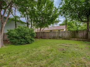 818 E Woodin Boulevard , Dallas Texas 75216