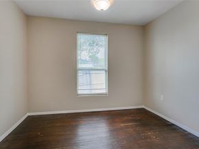 818 E Woodin Boulevard , Dallas Texas 75216