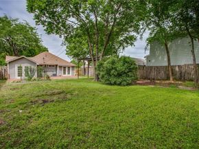 818 E Woodin Boulevard , Dallas Texas 75216