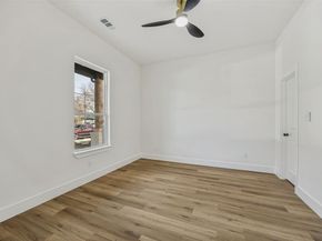 3910  Harlingen  , Dallas Texas 75212