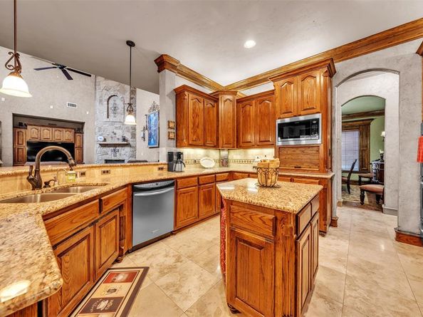 2717 S Shady Lane , Arlington Texas 76001