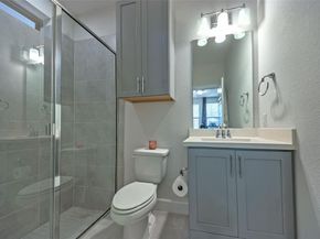 1141  Tea Olive Lane , Dallas Texas 75212