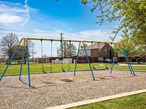 917  Warbler  , Aubrey Texas 76227