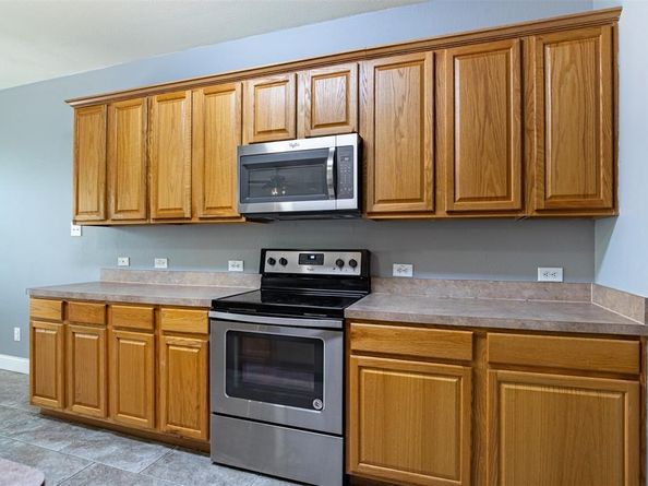 917  Warbler  , Aubrey Texas 76227