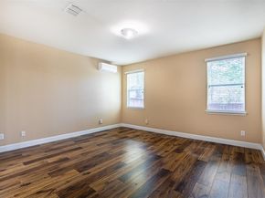 917  Warbler  , Aubrey Texas 76227