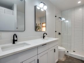 1021  Nomas Street , Dallas Texas 75212