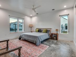 1021  Nomas Street , Dallas Texas 75212